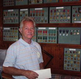 ELGO, september 2008 33 Elektro Gorenjska smo ljudje Ivko Blenkuπ foto: Alenka Andolπek Kar teæko se je bilo dogovoriti za intervju, saj je neprestano v gibanju.