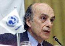 1.2. Είπαν για τον Προσκοπισμό Μάνος Ζαχαρίας, Σκηνοθέτης Πρώην πρόεδρος του Ελληνικού κέντρου κινηματογράφου Όταν θυμάμαι τα προσκοπικά μου χρόνια, τα θυμάμαι πάντα με χαμόγελο, που σήμαινε πως ήταν