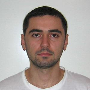 Ivan Mitić Br. Indeksa 10553 Rodjen 21.12.1982. u Skopju. Od rodjenja živi u Vranju gde završava osnovnu školu i Gimnaziju Bora Stanković. Godine 2001.