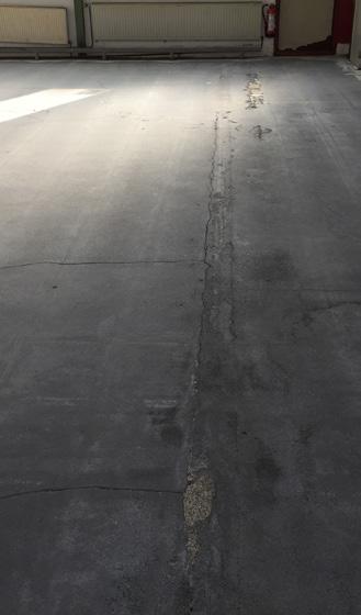 Υπολείμματα υδατοδιαλυτών συγκολλητικών πρέπει να ασταρώνονται με εποξειδικό αστάρι Sikafloor -155WN/-156/-160/-161 και πλήρη επίπαση χαλαζιακής