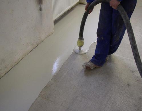 Μην εφαρμόζετε το προϊόν σε συνθήκες ξηρασίας και απενεργοποιήστε όλες τις συσκευές εξαερισμού κατά τη διάρκεια και μετά την εφαρμογή των προϊόντων Sikafloor Level για 24 ώρες.