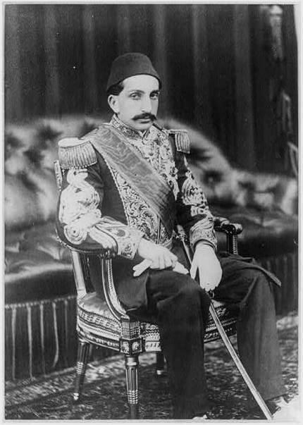 να κινηθεί ο στρατός της αλλά η Αγγλία