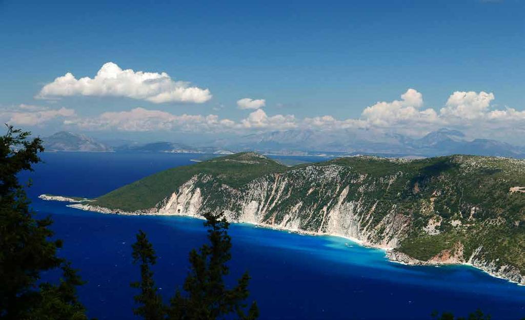 ΙΟΎΝΙΟΣ 2019 Ύδρα/ 2/6 Μετάβαση στο Μετόι. Πεζοπορία από το λιμάνι της Ύδρας μέρι την κορυφή Έρως του νησιού. Η διαδρομή περνάει από το μοναστήρι Προφήτης Ηλίας.