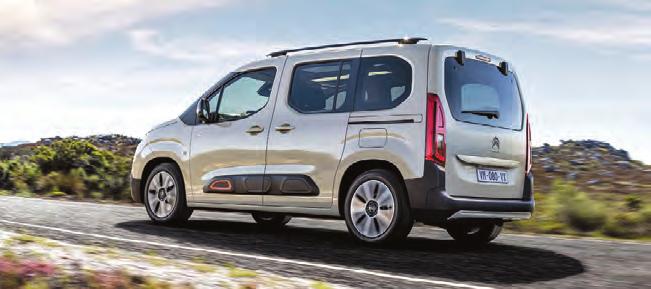 Η Volvo ανακοίνωσε και μία νέα δίλιτρη T4 έκδοση βενζίνης με 190 ίππους. Όσο για μία downsizing ντίζελ, τελικά δεν θα υπάρξει και το XC40 θα συνεχίσει με τους δίλιτρους.