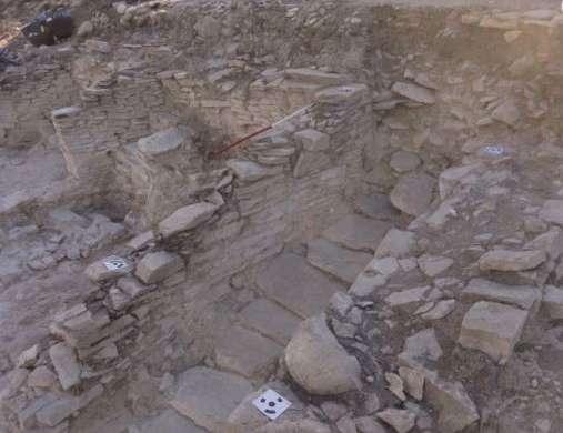 Στην ανασκαφή της Κέρου εφαρμόζονται πρωτοποριακές για την αιγαιακή αρχαιολογία μέθοδοι καταγραφής.