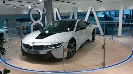 Predstavljamo BMW muzej BMW Welt Drugi dan izleta smo se odpravili do kompleksa podjetja BMW.