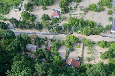 mimoriadnej udalosti povodni. 2. 6. 2013 O 18.00 hod. dosiahla hladina Dunaja na stanici v Bratislave 682 centimetrov úroveň 1. stupňa povodňovej aktivity.