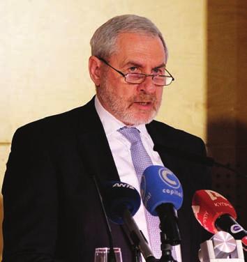 Γιάννης Γιαννάκη και η μαθήτρια του Λυκείου Κοκκινοχωρίων Φώτη Πίττα, Αικατερίνη Παπαϊωάννου.