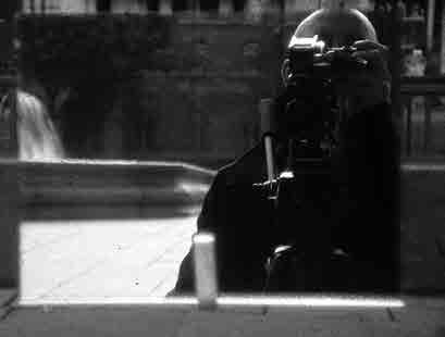 The latest short by legendary Hungarian duo Igor and Ivan Buharov is an interpretation of the poem Kormányeltörésben (Rudderless), which was written in 1971 by István Domonkos and deals with
