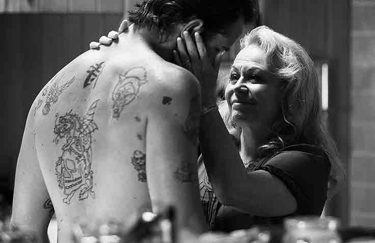 Παραγωγός/Producer: Liz Watts Παραγωγή/Production: Porchlight Films, Australia T. +61 2 9326 9916 F. +61 2 9357 1479 linda@porchlightfilms.com.