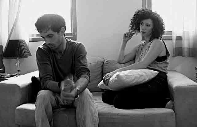 ID # 132 Thessaloniki IFF-2010 / Open Horizons Café - Bein Metziut Ledimion [Καφές Ανάµεσα στην πραγµατικότητα και τη φαντασία / Coffee Between Reality and Imagination] 77 Σκηνοθεσία/Direction: