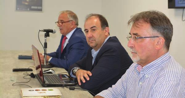 Πωλείται ψυκτικός θάλαµος 3 6 3, πάνελ 8άρι αχρησιµοποίητο, µοτέρ Copeland τριφασικό, αεροψυκτήρας τριφασικός, πόρτα ανοιγόµενη, όλα σε άψογη κατάσταση και το µοτέρ από γενικό σέρβις. Τιµή 3.200.