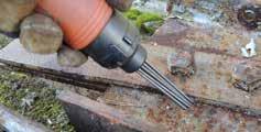 CURĂŢITOARE CU ACE Liniare, Tip pistol Curăţitoare cu ace - pentru îndepărtarea cordoanelor de sudură, pentru îndepărtarea ruginii de pe construcţiile de oţel şi containere, pentru
