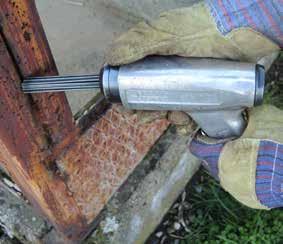 29) Curăţitoare cu ace tip pistol Pentru îndepărtarea materialului, îndepărtarea ruginii şi pentru operaţii simple de curăţare (tip SN 10) Pentru operaţii semi-grele (tip SN 25) Pentru