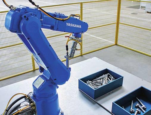 ass maschinenbau Gmbh teraz predstavil efektívne riešenie v kombinácii s manipulačným robotom yaskawa motoman mh5lf.
