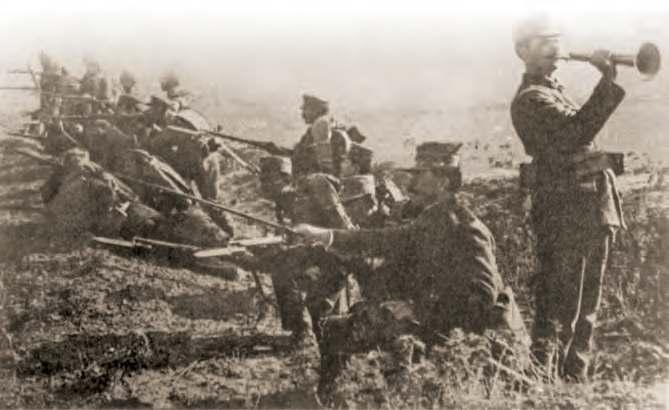 Η μαχη των ΓιαννιτΣων (19-20 οκτωβριου 1912) Ο Ελληνικός Στρατός, μετά την επιτυχή έκβαση της Μάχης του Σαρανταπόρου, συνέχισε την προέλασή του προς τη Θεσσαλονίκη, φτάνοντας στα Γιαννιτσά.