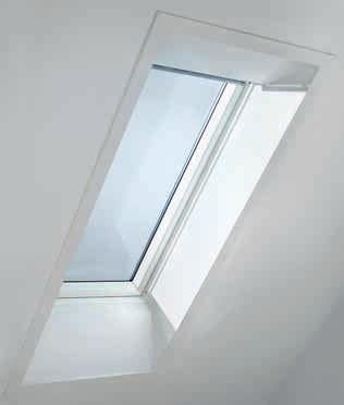 okenným rámom a strechou a plisovaný hydroizolačný golier B3 na pevné napojenie okna na