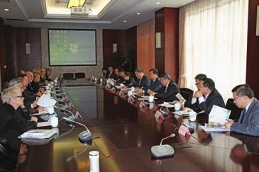 Στην ελληνική Αντιπροσωπεία συμμετείχαν, πέραν του Προέδρου, οι Αντιπρόεδροι Γιώργος Καρανίκας και Φώτης Κολεβέντης, το Μέλος της Εκτελεστικής Επιτροπής Γιώργος Τσατήρης, ο Γενικός Γραμματέας