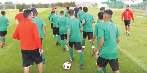 και στόχος μας είναι να τους κάνουμε καλύτερους ποδοσφαιριστές και να δουλέψουμε σε συγκεκριμένους τομείς που αφορούν τη θέση τους.