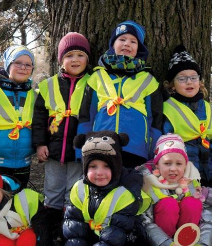 Našťastie som sa so sestričkou práve hral na pieskovisku pri našom dome, keď mamka začala rozprávať: Moje prvé manželstvo stroskotalo na diagnóze, že vďaka mnohopočetným zrastom a chýbajúcej ovulácii