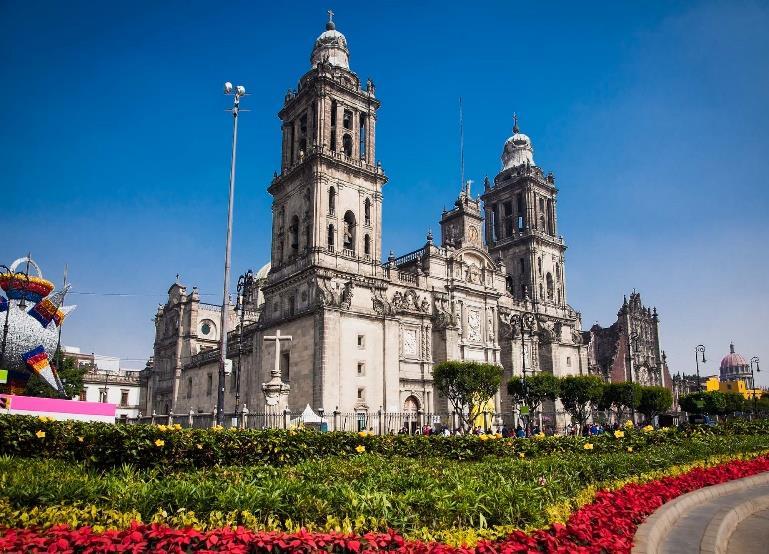 2 η ημέρα: Μέξικο Σίτι Πουέμπλα Βερακρούζ Πρωινή αναχώρηση για μία από τις πιο όμορφες πόλεις του Μεξικού, την αποικιακή Πουέμπλα, διασχίζοντας μια τεράστια έκταση, κατάφυτη από διαφορετικά είδη