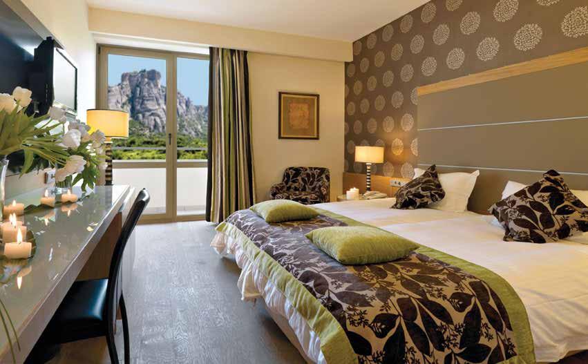 Divani Meteora Hotel 4* Καλαμπάκα Το Divani Meteora, μέλος του Ομίλου πολυτελών ξενοδοχείων Διβάνη στην Ελλάδα, προσφέρει στους επισκέπτες του την ευκαιρία να απολαύσουν την παραδοσιακή ελληνική