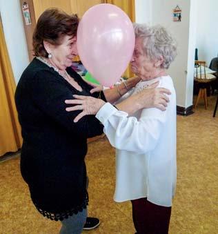 6 Čo sa deje v Rači Spravodajstvo Denné centrum seniorov v Rači zbilancovalo rok 2017 Dňa 5. 2. 2018 na výročnej členskej schôdzi seniori DC Rača bilancovali činnosť klubu za rok 2017.
