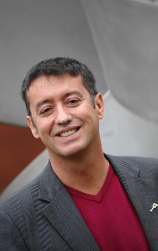 MEET OUR PLENARY SPEAKERS Russell Stannard Russell Stannard is a multi award-winning Educational Technologist and founder of www.teachertrainingvideos.com.