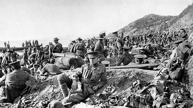 Εκστρατεία σε Καλλίπολη για έλεγχο Δαρδανελίων 25 Απρ 1915 Εκστρατεία σε Καλλίπολη της ΑΝΤΑΝΤ τελικά αποτυχημένη