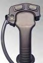 Voliteľné príslušenstvo 6-funkčný joystick 8-funkčný joystick Ovládanie prídavného hydraulického náradia na stroji so 6-funkčným joystickom je možné dvomi tlačidlami.