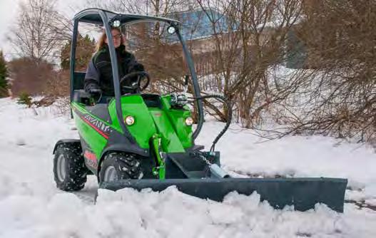 Komunálna technika a čistenie Uhlová radlica 1400 Vybavená hydraulickým natáčaním radlice.