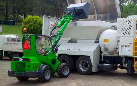 700 vyklápacia výška dosahuje až 3300 mm.