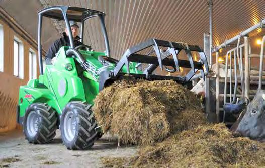 Silážne vidly Robustné silážne vidly sú vybavené výkonným, prítlačným hydraulickým valcom a môžu byť pripojené na všetky modely nakladačov Avant.