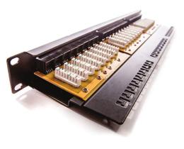 Metalická kabeláž / komponenty / netienené Patch panel KOMPAKT, Category 6, 24xRJ45/u osadený P/N: 606059 (str.