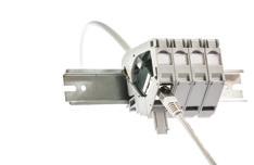 a usporiadania siete Vhodný pre montáž na káble s plným jadrom od 0,40 mm do 0,64 mm (od AWG 26 do AWG 23) káble s lankovým jadrom od AWG 26/7 do AWG 23/7 káble s vonkajším priemerom od 4,5 do 8 mm