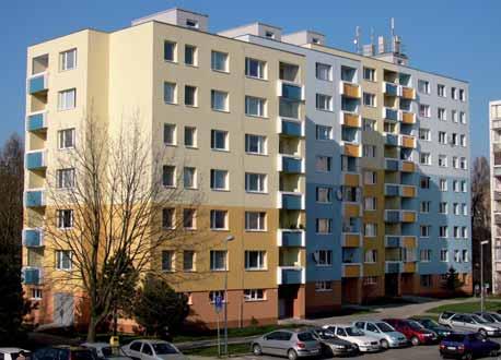 Keďže máme výmenníkovú stanicu tepla priamo v dome, rozhodli sme sa využiť práve túto skutočnosť a preto sme ako prvý krok k zamýšľaným úsporám realizovali v rokoch 2005 a 2006 projekt, v ktorom sme