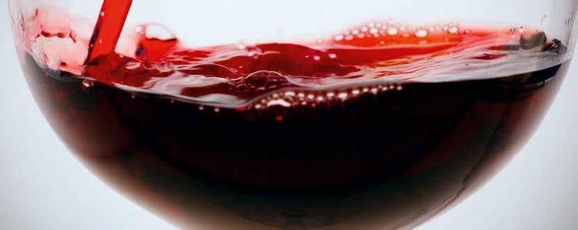 NJEGA MLADIH VINA Pod pojmom Mlado vino misli se na vino kod kojega je završila alkoholna fermentacija.