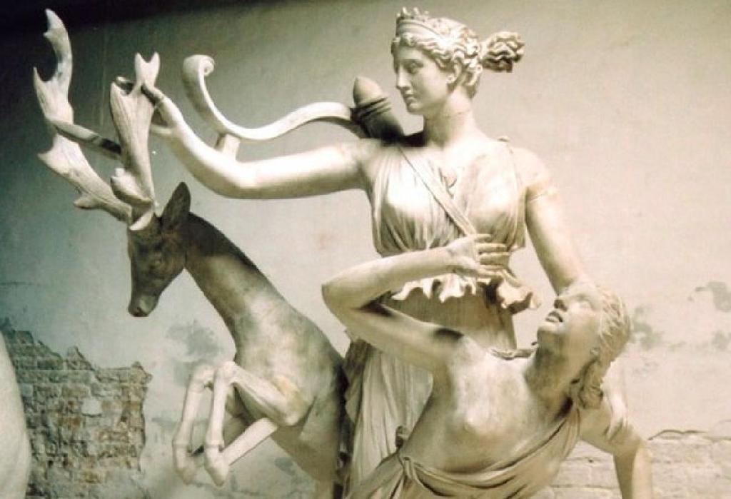 αζιεηηζκνχ (πϊιε) δάισζε ην πϋξαζκα ηνπ απφ ηελ θπλεγϋηηδα Άξηεκε ζηελ παιιϊδα ΏζελΪ, δάισζε δειαδά ην πϋξαζκα ηνπ απφ ηνλ θπζηθφ Ϊλζξσπν ζηνλ Ϊλζξσπν ηεο πφιεο, ηελ κεηαθνξϊ ηνπ απφ ηα φζα