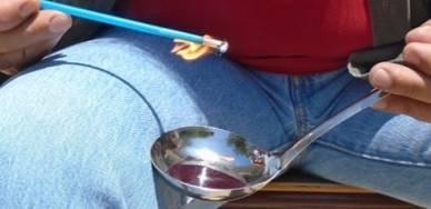 Διδϊςκοντασ Φυςικϋσ Επιςτόμεσ ςτο Δημοτικό Παρατόρηςη μαθητών: Οι ακτύνεσ μετϊ την ανϊκλαςό τουσ, μϐνο ςτον κούλο καθρϋφτη ςυγκεντρώνονται ϐλεσ ςε ϋνα ςημεύο, επομϋνωσ για να ανϊψει η Ολυμπιακό