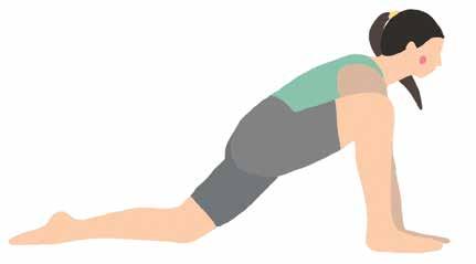 Ξεκινήστε με ΚΑΤΩ ΣΚΥΛΟ (adho mukha svanasana). 2. Μετακινήστε το αριστερό σας πόδι προς τα εμπρός φέρνοντάς το ανάμεσα στα χέρια σας.