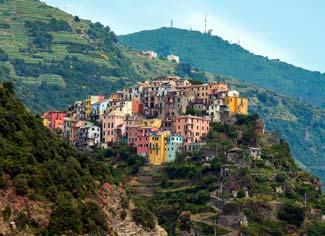 Obala, pet sela i okolna brda su dio Nacionalnog parka Cinque Terre (Parco Nazionale delle Cinque Terre) koji je od 1997. god. UNESCO va svjetska baština.