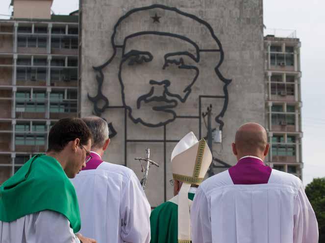 Skutočnosť, že sa konala v blízkosti sochy známeho revolucionára a veliteľa kubánskych partizánov Che Guevaru, patrí už medzi historické paradoxy, ktoré sa akiste zapíšu do dejín.