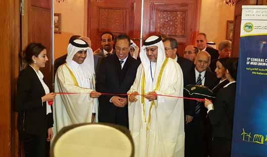 مشاركة هيئة الربط في المؤتمر الخامس للكهرباء الذي نظمه االتحاد العربي للكهرباء 16 العدد األول 2016 ا نسب نمو األحمال العربية من 5 إلى 10% بينما النسب العالمية %2.