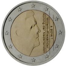Πρώτη σειρά: Βασίλισσα Βεατρίκη με την επιγραφή «Βεατρίκη Βασίλισσα των