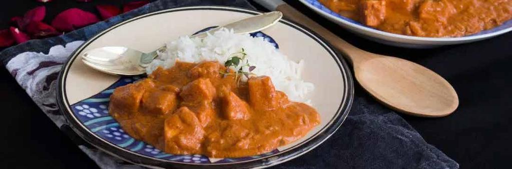 domosa Ghana Recipe Photo: Zeina Mourtada -1 to 2 cups of peanut paste -2 litres of water -4 tablespoons of tomato paste -1 large ball of onion -4 balls of fresh tomatoes -2 tablespoons of oil