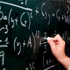 28 Rozhovor dvoch matematikov Úloha: Dvaja matematici (A; B) sa takto zhovárali: A: Súčin veku mojich troch synov je 36. B: Táto informácia mi nestačí na určenie veku každého z nich.
