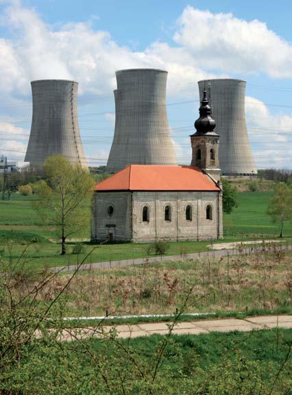 Atómové elektrárne vo výstavbe V súčasnosti je v SR rozostavaná jedna atómová elektráreň a to AE Mochovce 3,4, ktorej vlastníkom sú SE, a. s. AE Mochovce 3,4 AE Mochovce 3,4 tvoria dva rozostavané bloky VVER 440 s reaktormi typu V213 so zvýšenou bezpečnosťou.