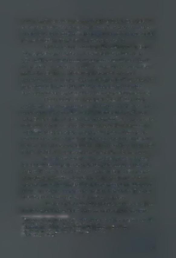 κομμάτι της πρύμνης της τσακίστηκε από το κλείσιμο των βράχων. Τότε παρενέβη η Αθηνά κρατώντας πίσω ένα βράχο με το αριστερό της χέρι και προωθούσε την Αργώ διαμέσου των στενών με το δεξί της 94.