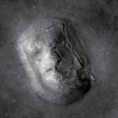 Astronomija & astrologija MARSOVE SKRIVNOSTI Miha Hančič Znanstve niki nenehno raziskujejo številne Marsove neznanke prisotnost tekoče vode, možnost še aktivnih ognjenikov, vprašanje ali obstaja oz.