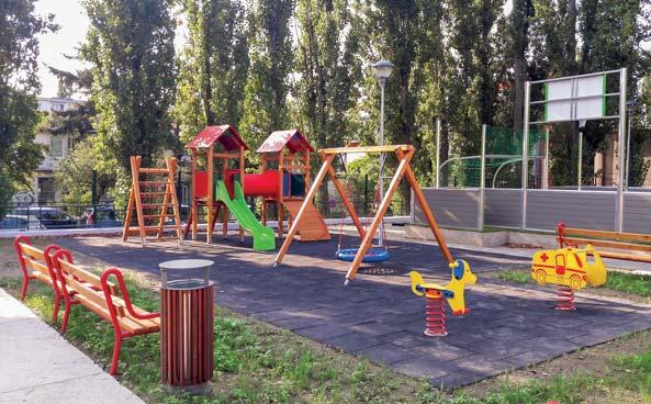 môžu tešiť na bohatú zmes hracích prvkov... Po preberacom konaní, kedy mestská časť Rača trvala na odstránení niektorých nedostatkov na novom ihrisku, prebieha v súčasnosti kolaudačné konanie.